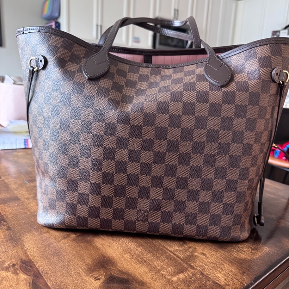 LV  MM Neverfull - Picture 3 of 6